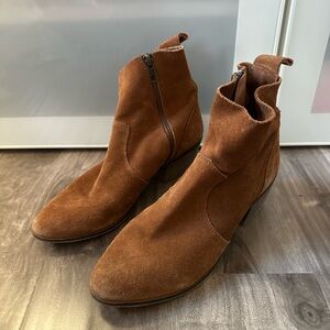 Report Women's Brown Suede Heeled Boots